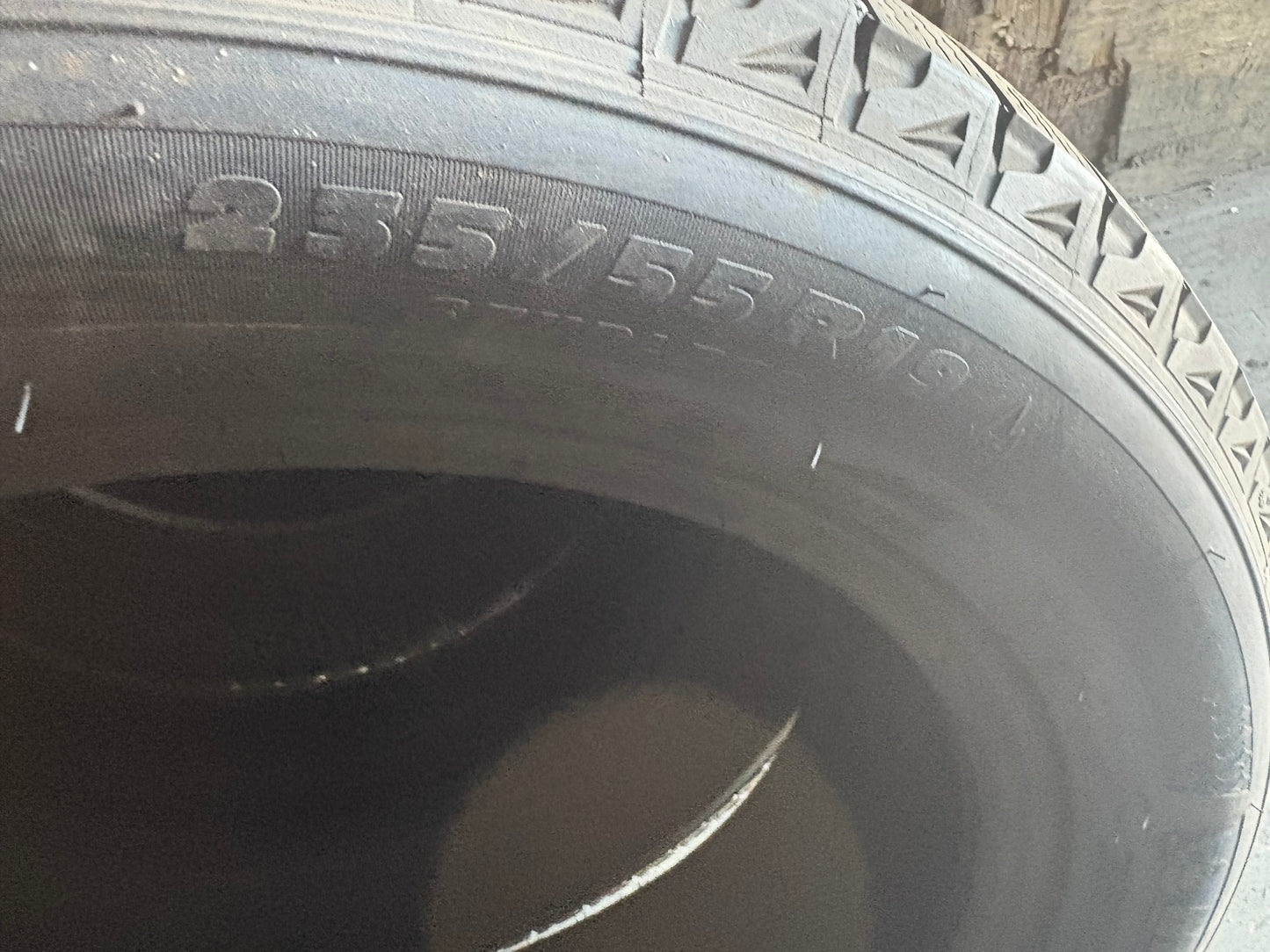 1 pneus d hiver 235/55r19 michelin neuf en liquidation