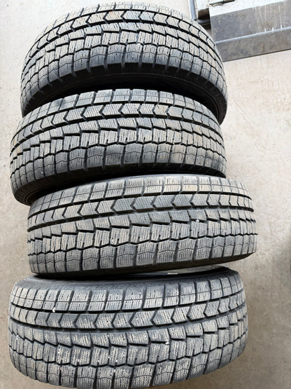 4 pneus d hiver 195/65r15 dunlop a l etat neuf