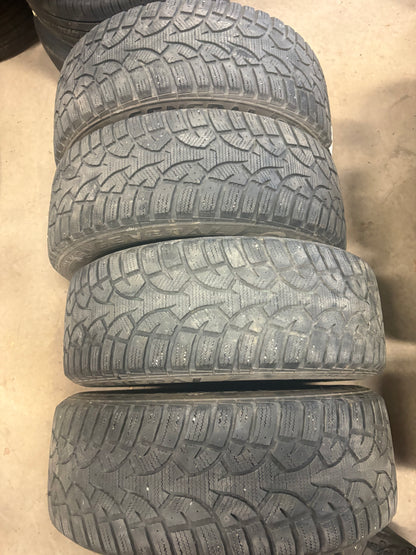 4 pneus d hiver 205/55r16 general en bon etat