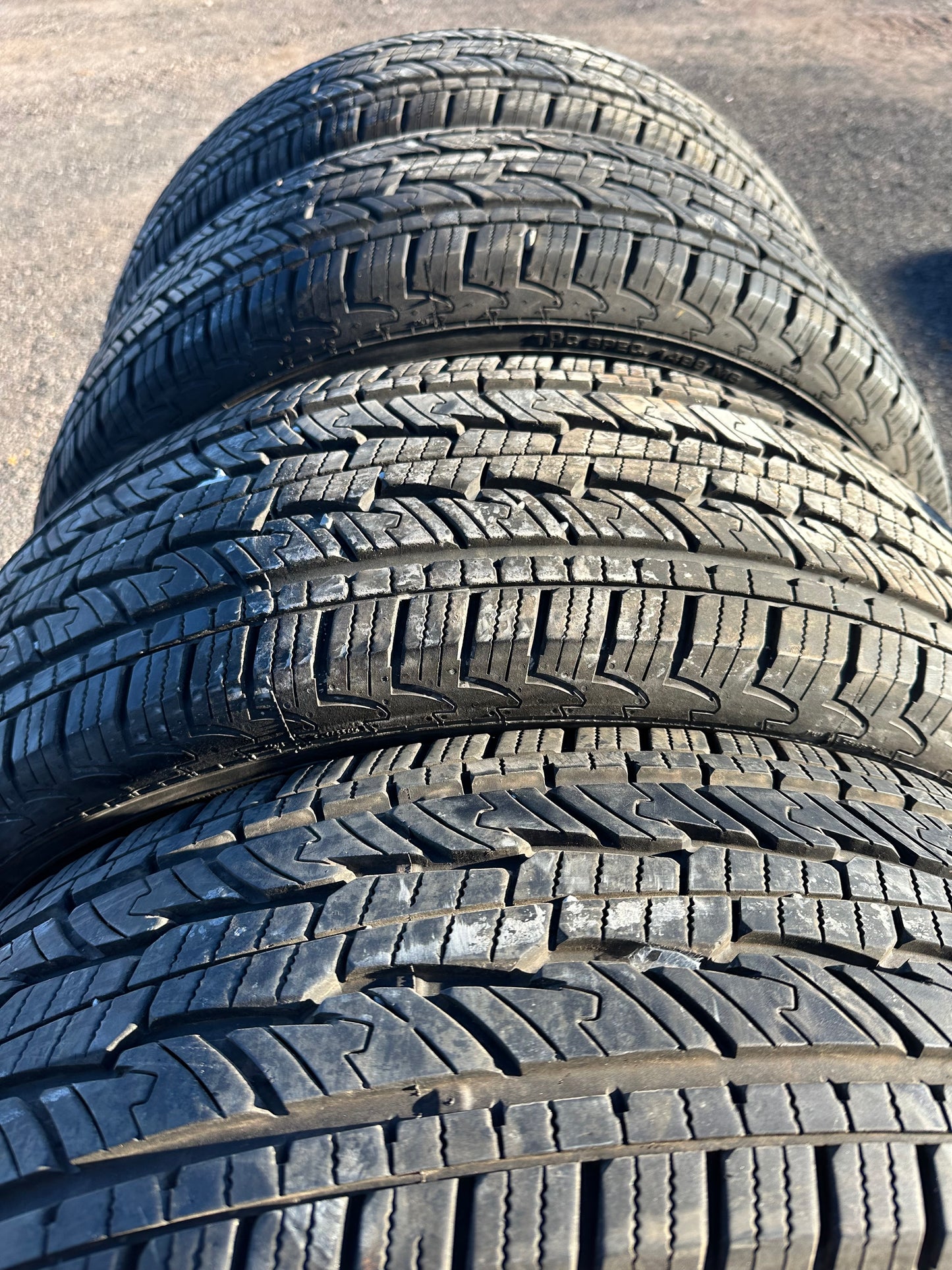 4 pneus d ete 255/70r17 general a l etat neuf