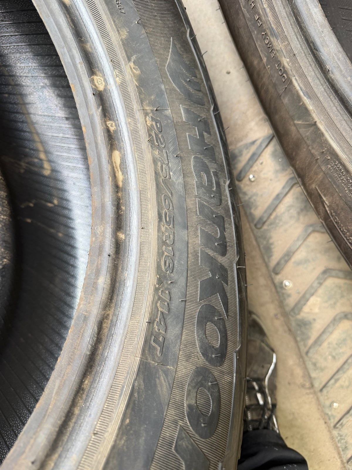 4 pneus d hiver 275/65r18 hankook en bon etat