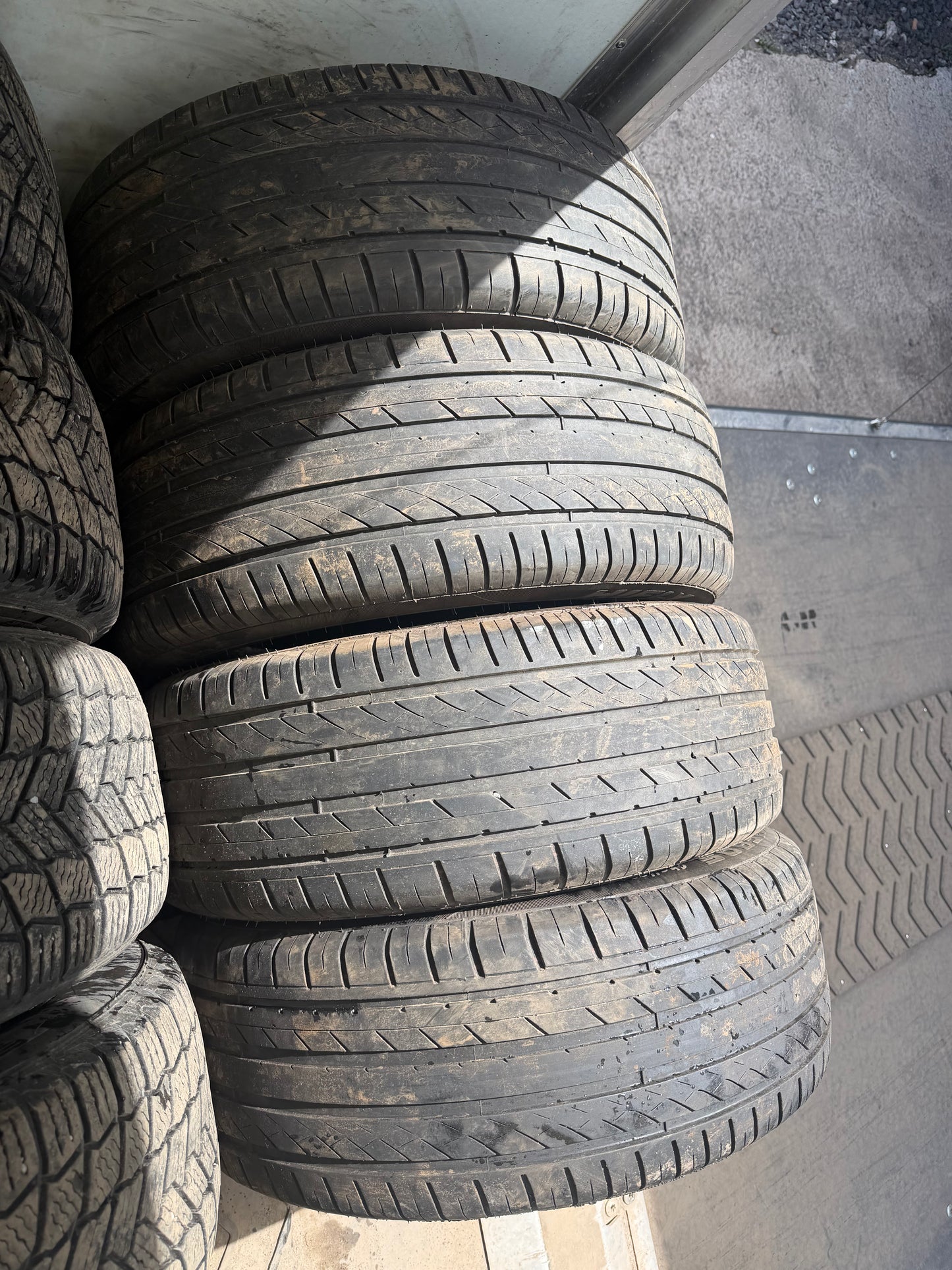 4 pneus d ete 215/55r17 hifly