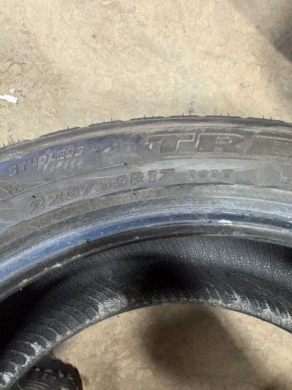 4 pneus d hiver 225/55r17 maxtrek en bon état